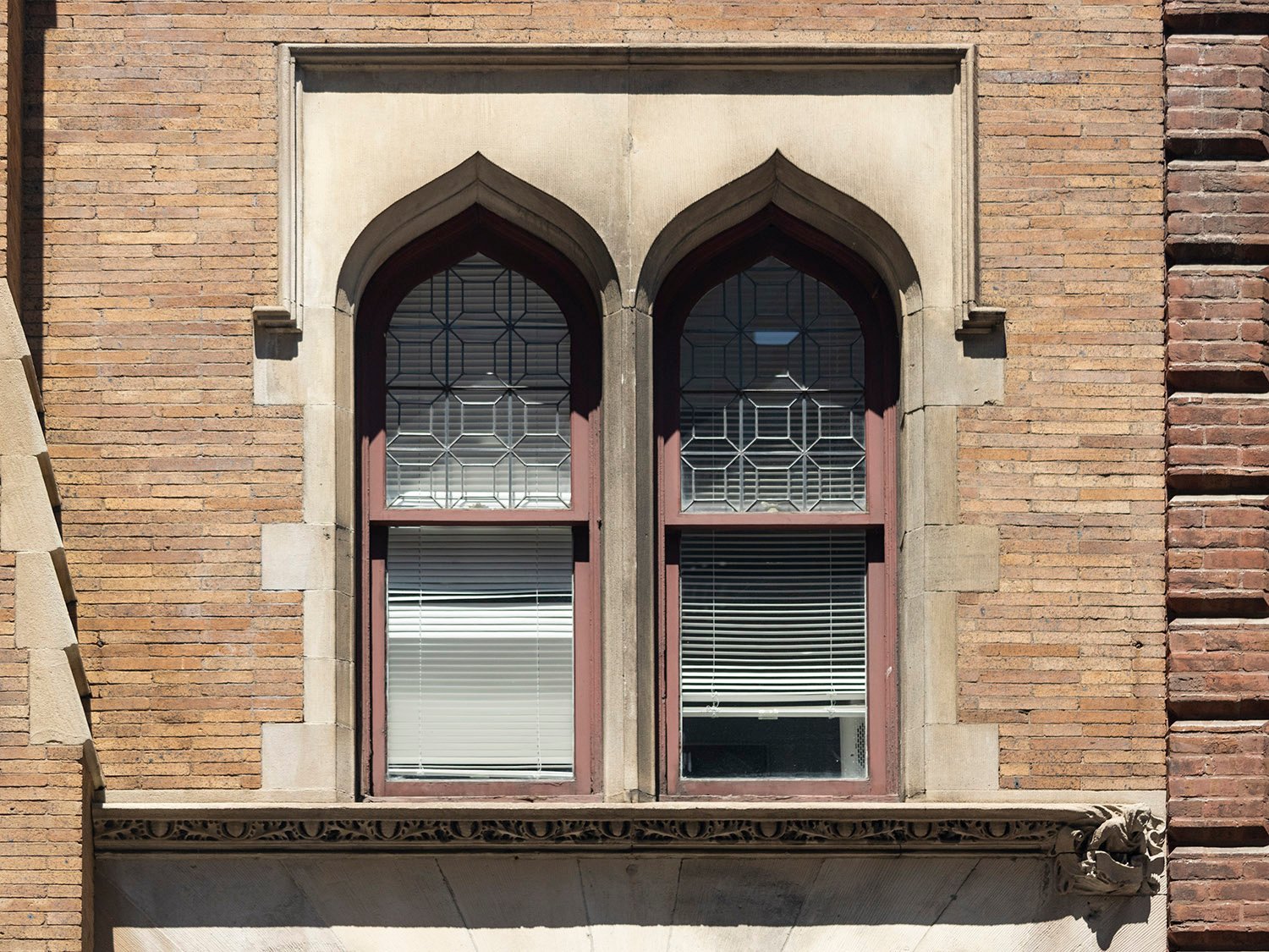 Second-floor double window on the facade of the Clarence B. Moore Residence, Philadelphia
