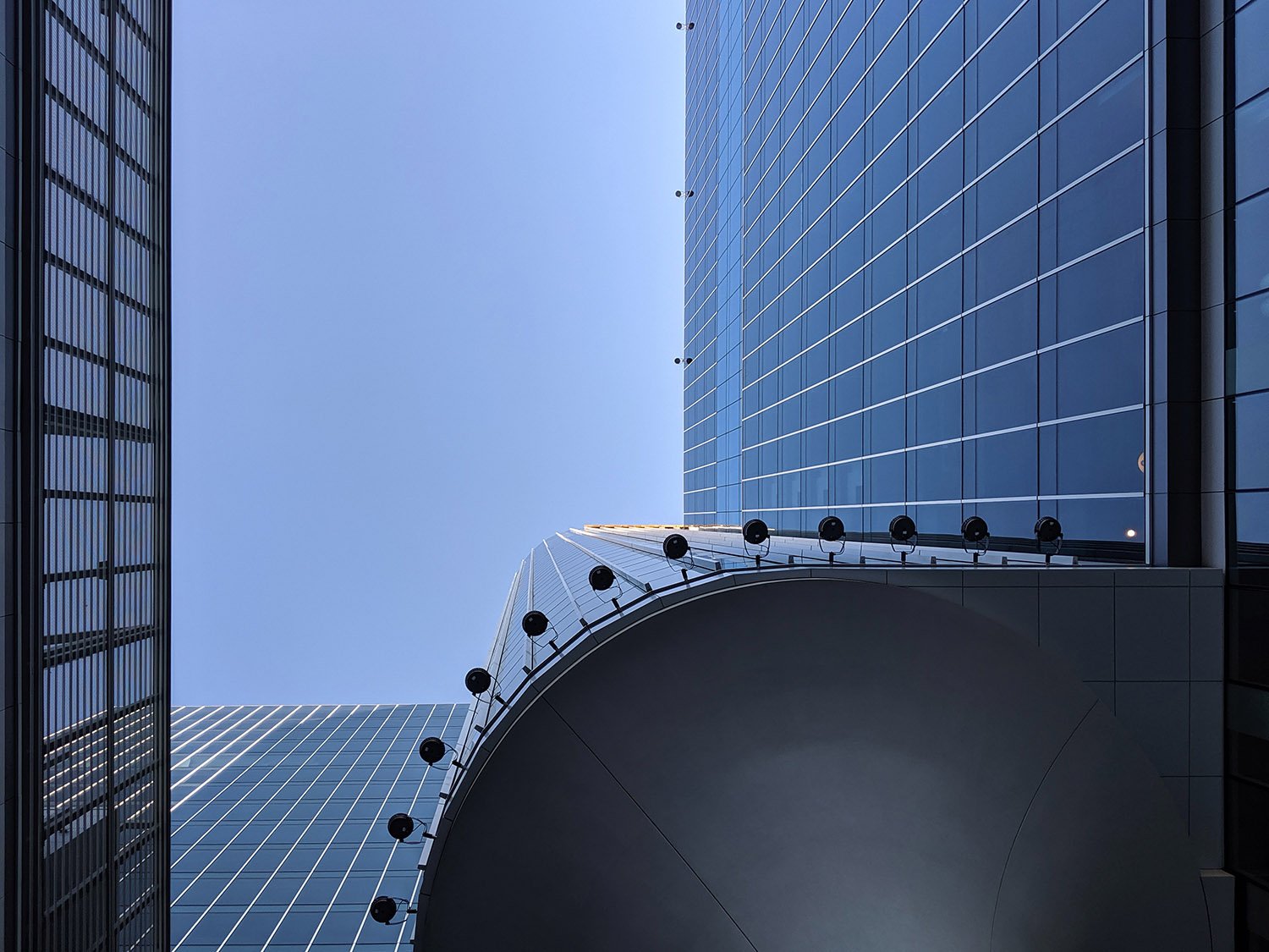 Looking up at Coda from the piazza