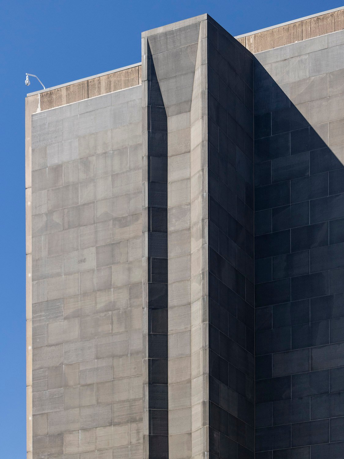 Granite cladding on the northeast corner of the Department of Housing and Urban Development