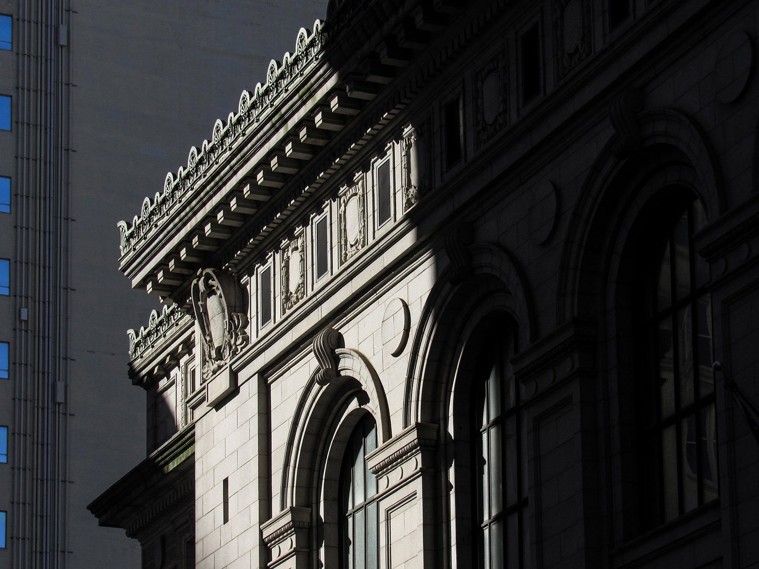 Looking at the facade of the United States Post Office and Courthouse from the northeast