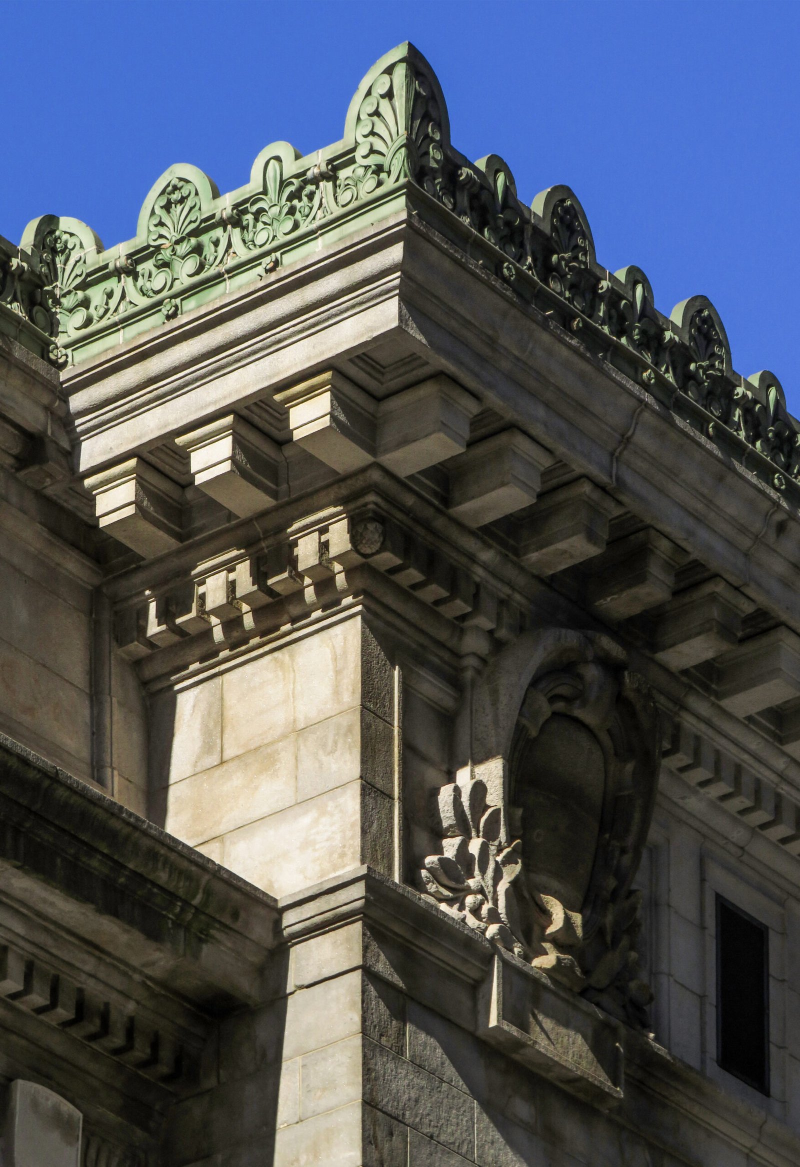 Cornice on the facade of the United States Post Office and Courthouse, Atlanta
