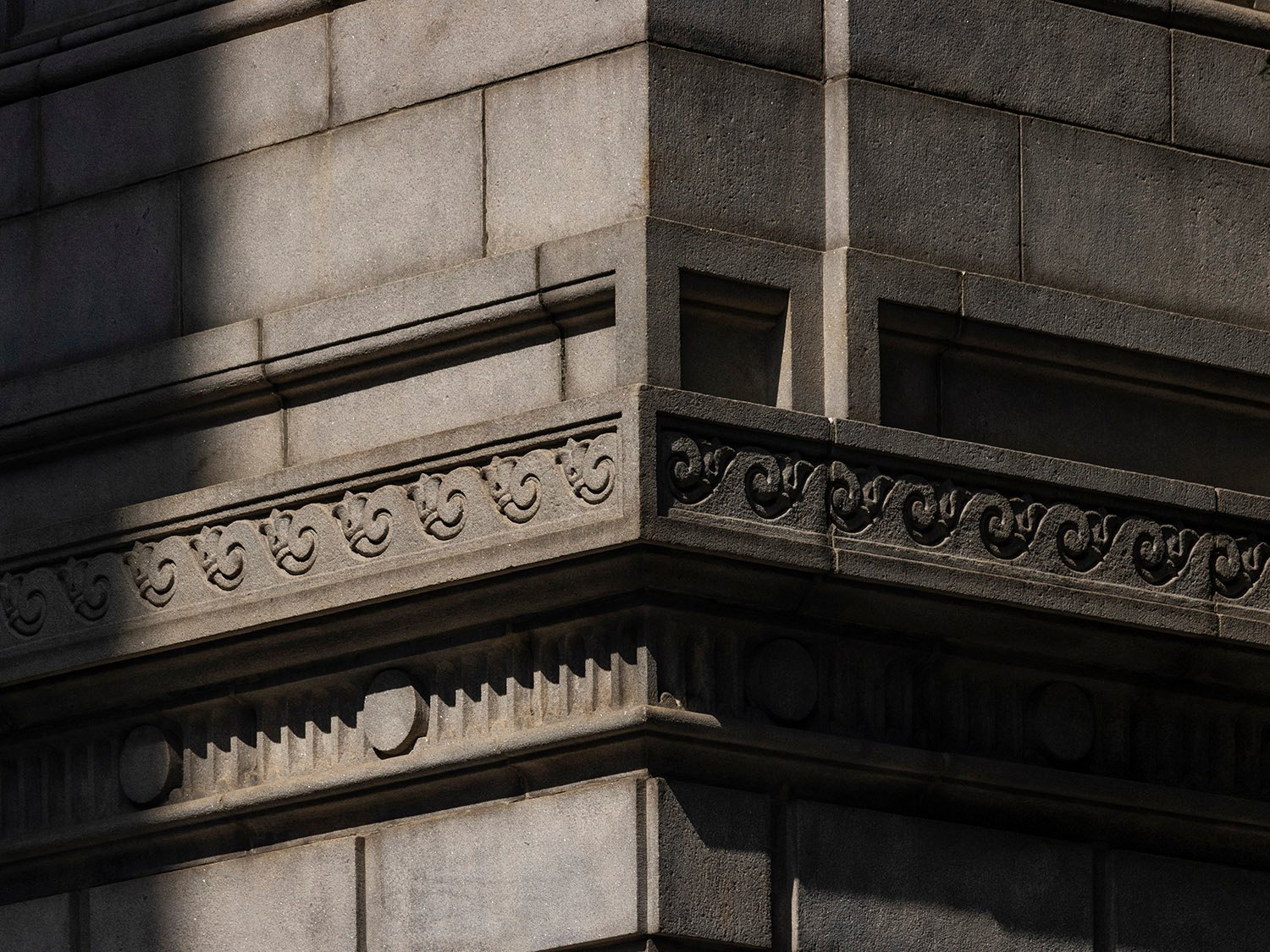 Stringcourse and granite blocks on the United States Post Office and Courthouse, Atlanta