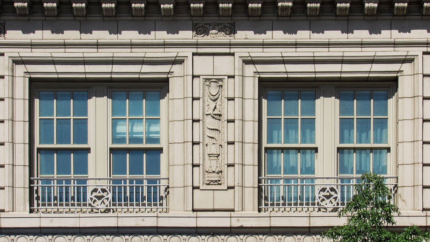 Third-floor windows on the facade of the Winecoff Hotel, Atlanta